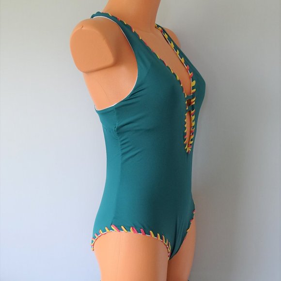 Becca 1 Piece Camille Reversible Fern Swimsuit NWT - Picture 2 of 4